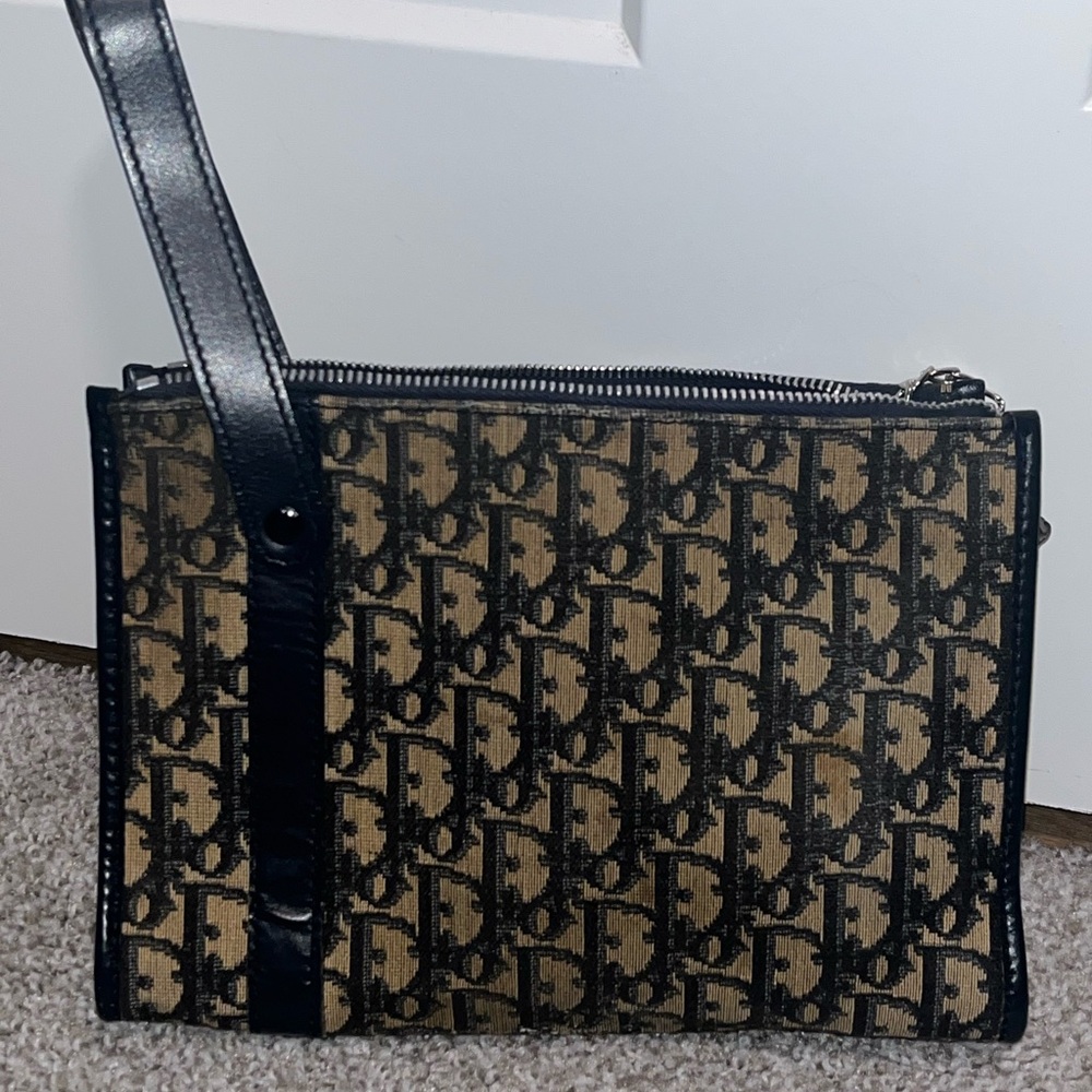 This is a vintage Christian Dior clutch/pouch signature navy Oblique monogram - Picture 5 of 14